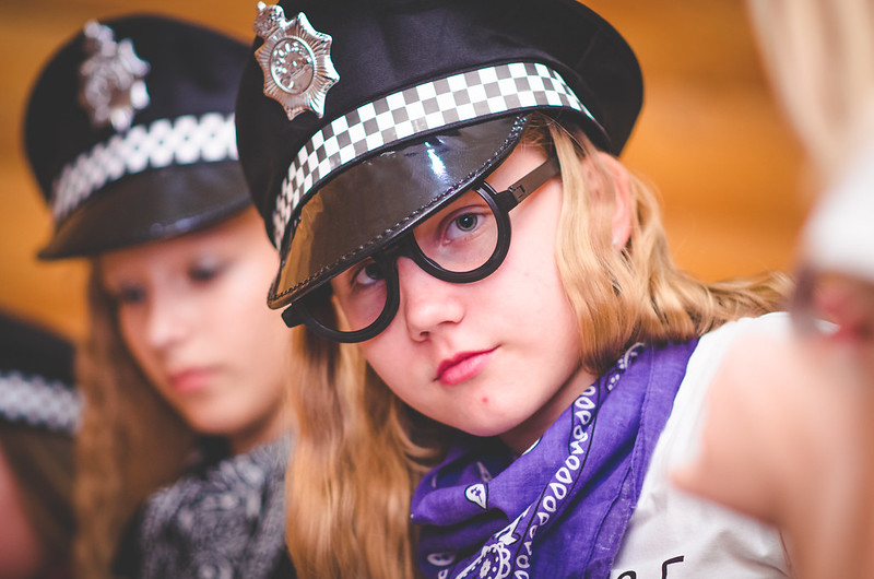 Как отметить 8 Марта в школе: веселый праздничный концерт в Perm